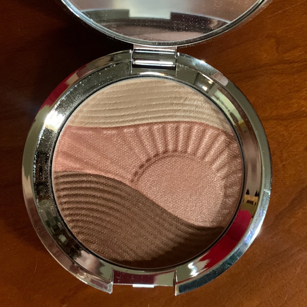BECCA Endless Bronze and Glow